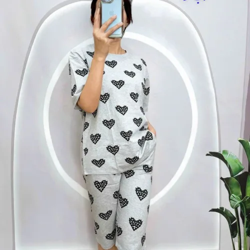 Đồ bộ quần lửng áo thun in hình nhiều trái tim