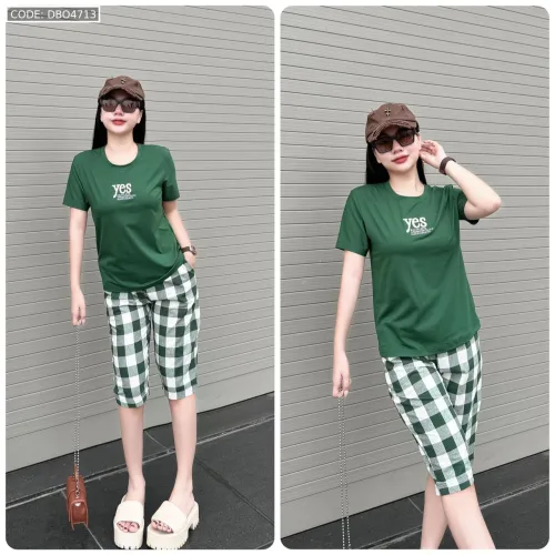 Đồ bộ quần lửng ca rô nhỏ áo thun in chữ Yes