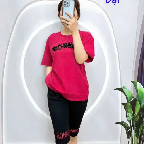 Đồ bộ quần lửng đen áo tay ngắn in chữ