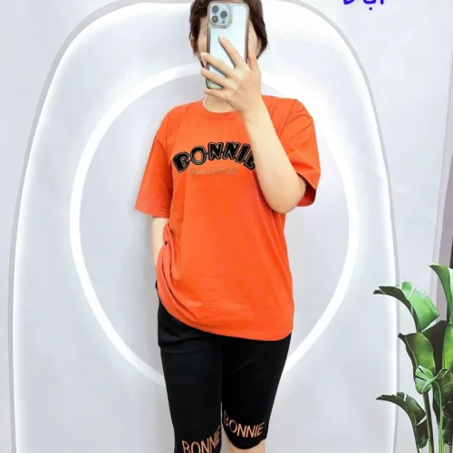 Đồ bộ quần lửng đen áo tay ngắn in chữ