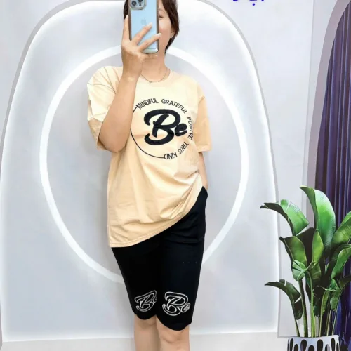 Đồ bộ quần lửng đen áo tay ngắn in chữ BE