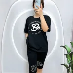 Đồ bộ quần lửng đen áo tay ngắn in chữ BE