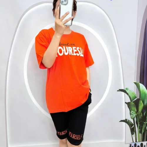 Đồ bộ quần lửng đen áo tay ngắn in chữ ống quần