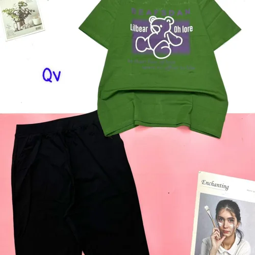 Đồ bộ quần lửng đen áo tay ngắn in hình gấu chữ