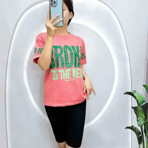 Đồ bộ quần lửng đen áo tay ngắn in nhiều chữ lớn
