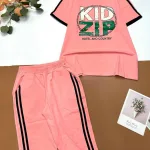 Đồ bộ quần lửng hai sọc áo tay ngắn in chữ KIDZIP