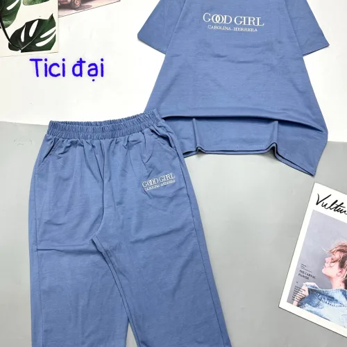 Đồ bộ quần lửng màu trơn áo tay ngắn in chữ GOOD GIRL