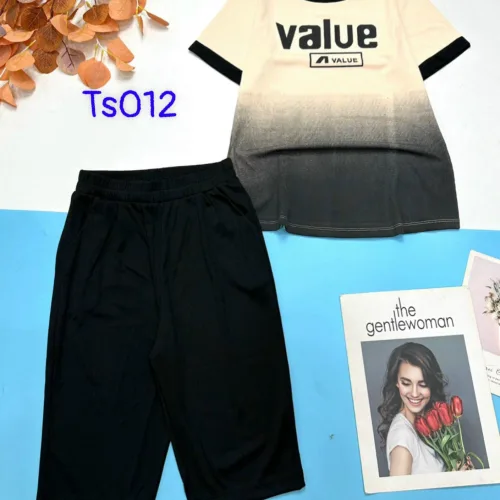 Đồ bộ quần ngố  áo tay ngắn loang in chữ Value