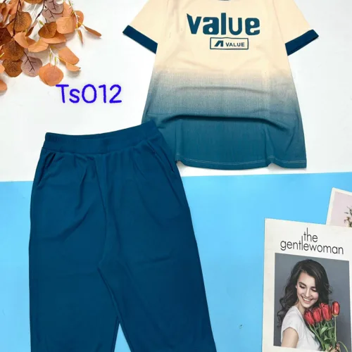 Đồ bộ quần ngố  áo tay ngắn loang in chữ Value