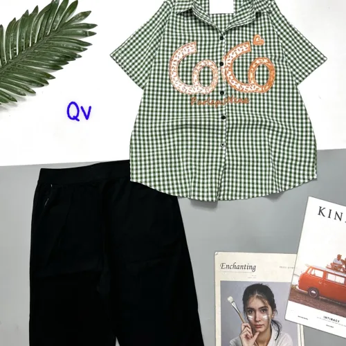 Đồ bộ quần ngố đen áo sơ mi tay ngắn in chữ COCO