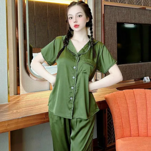 Đồ bộ satin trơn quần lửng áo 2 sơ mi có túi trước may viền