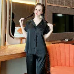 Đồ bộ satin trơn quần lửng áo 2 sơ mi có túi trước may viền