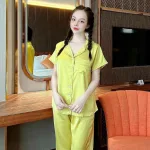 Đồ bộ satin trơn quần lửng áo 2 sơ mi có túi trước may viền