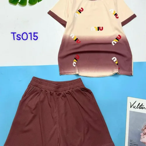 Đồ bộ tăm lạnh loang 2 màu quần đùi  áo cổ tròn tay ngắn in chữ