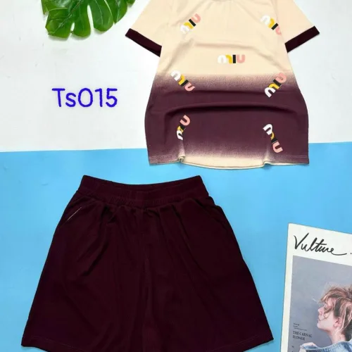 Đồ bộ tăm lạnh loang 2 màu quần đùi  áo cổ tròn tay ngắn in chữ