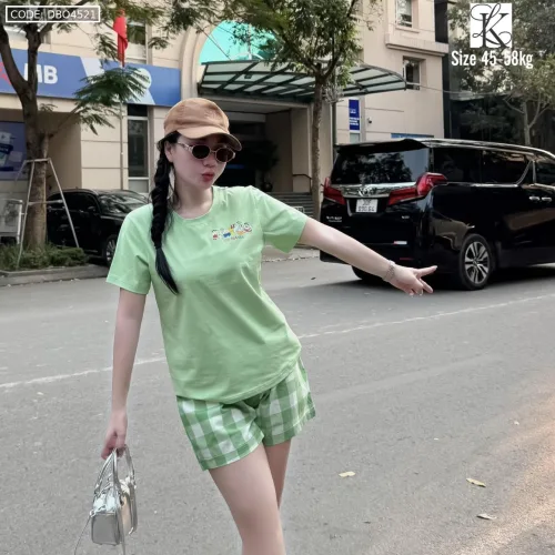Đồ bộ thun cotton quần đùi kẻ ca rô áo tay ngắn in chữ The Alales