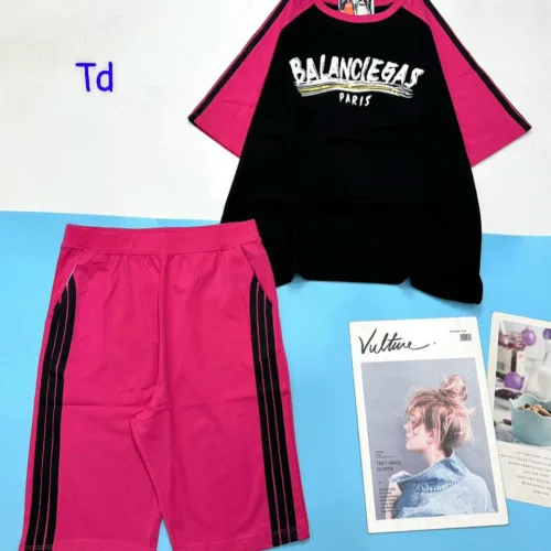 Đồ bộ thun cotton quần lửng áo tay ngắn in chữ paris