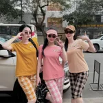 Đồ bộ thun cotton quần lửng kẻ ca rô áo tay ngắn in chữ The Alales