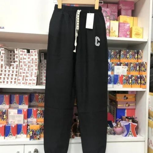 Quần jogger nữ vải đũi xước thêu logo chữ C