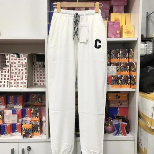 Quần jogger nữ vải đũi xước thêu logo chữ C