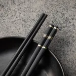 Set 10 Đôi Đũa 3 Sọc Chống Trơn Trượt 24cm