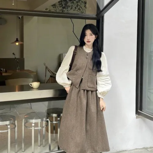 Sét 3 món áo trắng xếp li ngực phối ghi lê nâu túi + chân váy midi