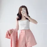 Sét 3 món kaki hồng kèm áo crop trắng 2 dây + short