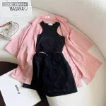 Sét 3 món sơ mi hồng kèm áo 3 lỗ đen chân váy kaki