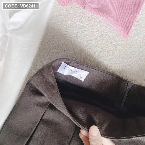 Sét 3 món sơ mi trắng phối ghi lê hồng + chân váy xếp ly