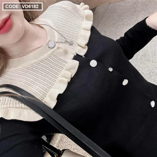 Sét áo đen phối cổ ren trắng bèo + chân váy