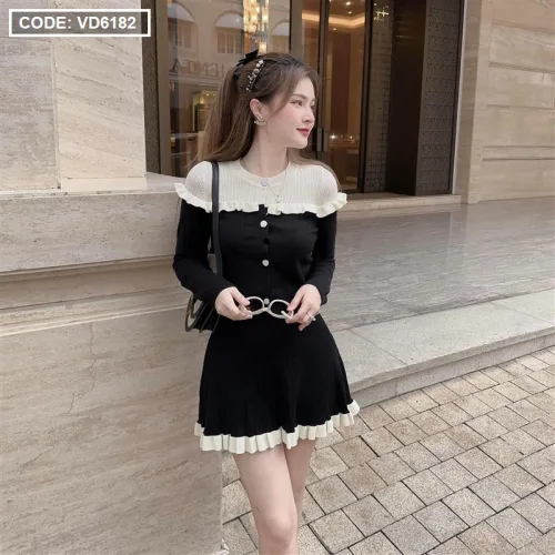 Sét áo đen phối cổ ren trắng bèo + chân váy