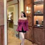 Sét áo hồng trễ vai tay loe + chân váy