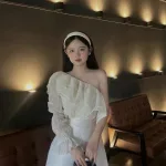 Sét áo nude bèo 1 bên tay + short trắng
