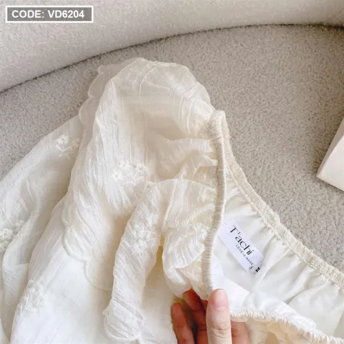 Sét áo nude bèo 1 bên tay + short trắng