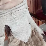 Sét áo nude len trễ vai bèo thắt nơ + chân váy midi ren tầng