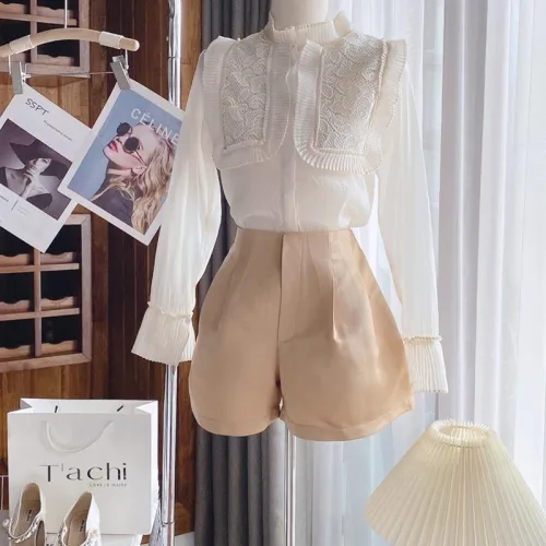 Sét áo nude phối ren hoa + short