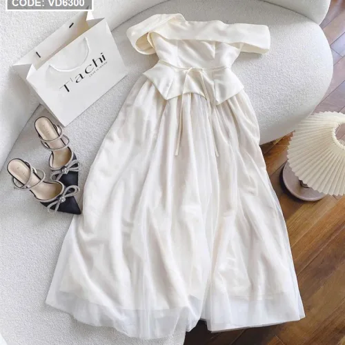 Sét áo nude trễ vai + chân váy midi xoè