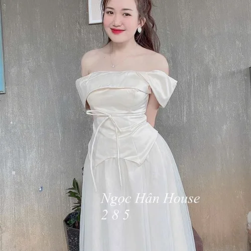 Sét áo nude trễ vai + chân váy midi xoè