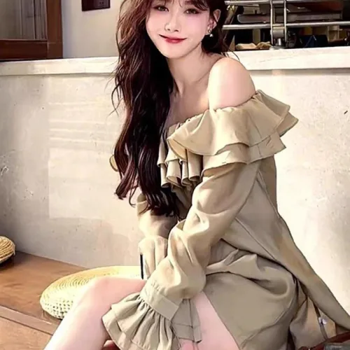 Sét áo nude trễ vai tay loe + short