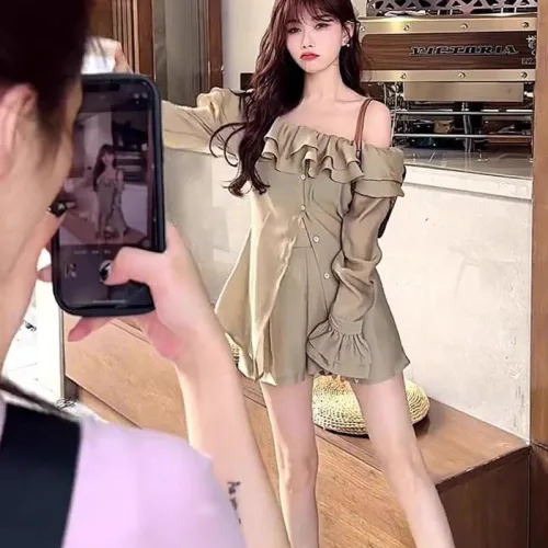 Sét áo nude trễ vai tay loe + short