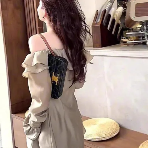 Sét áo nude trễ vai tay loe + short