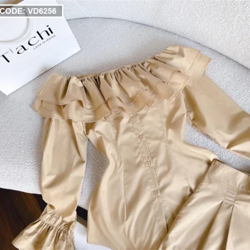 Sét áo nude trễ vai tay loe + short