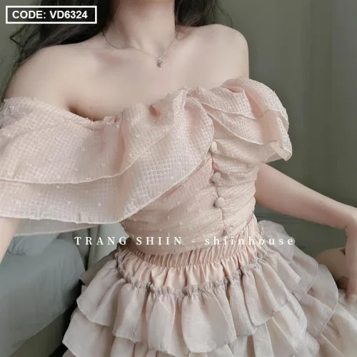 Sét áo ren bi bẹt vai bèo + chân váy xoè tầng kem