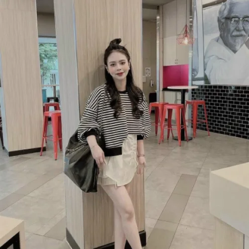 Set áo tay dài phối áo sơ mi sát nách