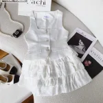 Sét áo trắng 2 dây bản to phối nút + chân váy tầng nhiều