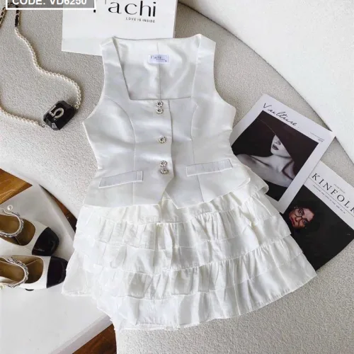 Sét áo trắng 2 dây bản to phối nút + chân váy tầng nhiều