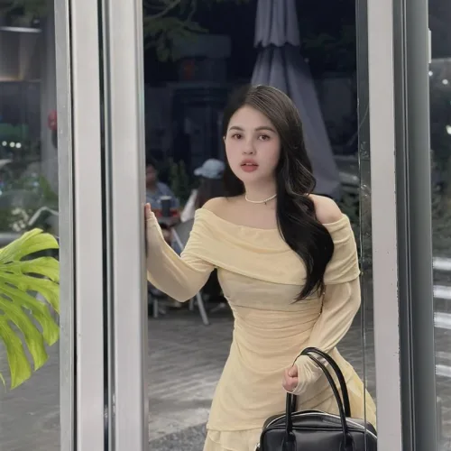 Sét áo trễ vai tay dài nhún + chân váy voan xoè 2 màu
