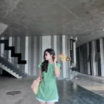 Sét áo xanh cổ tròn nhún xếp rút xẻ lai + short trắng