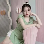 Sét áo xanh cổ tròn nhún xếp rút xẻ lai + short trắng