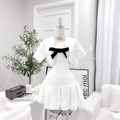 Sét bố áo khoác + đầm 2 dây xếp li nơ